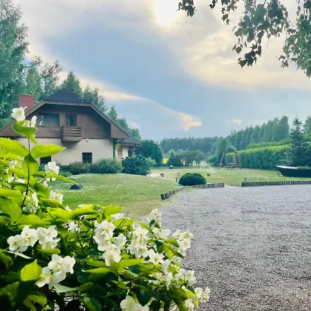 Piejuras Nams Casa de hóspedes Ķesterciems